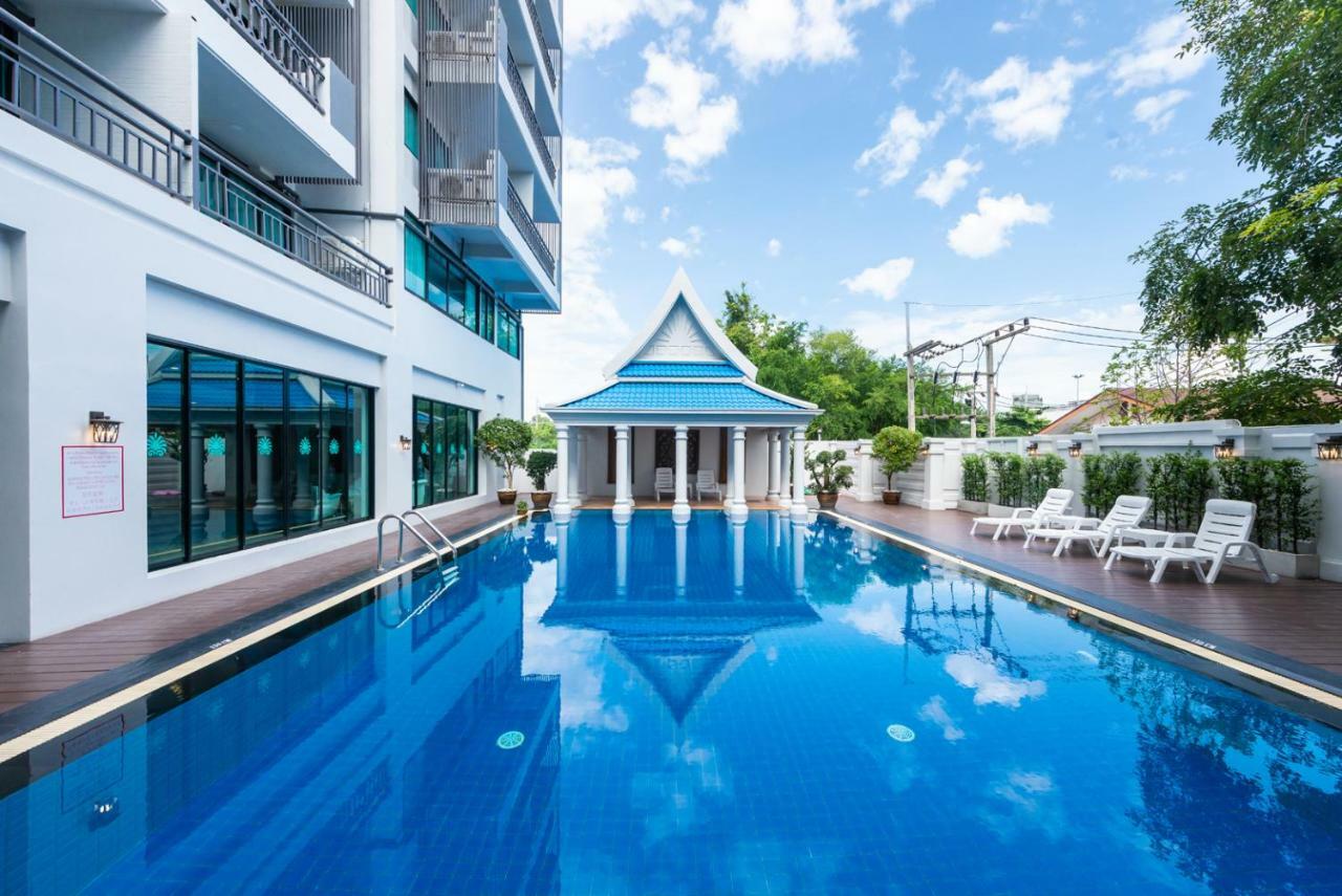 Mylin Holiday Hotel Pattaya Exterior photo