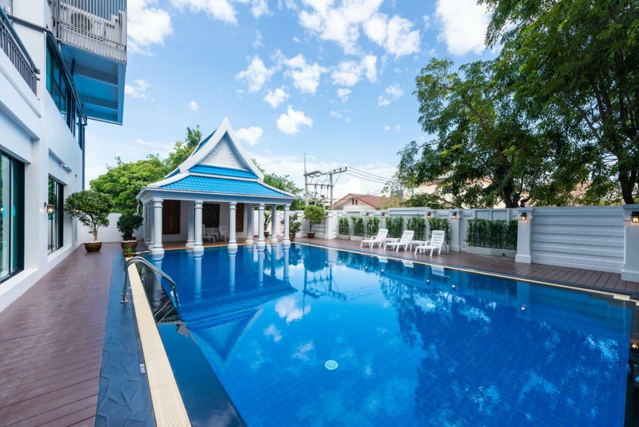 Mylin Holiday Hotel Pattaya Exterior photo