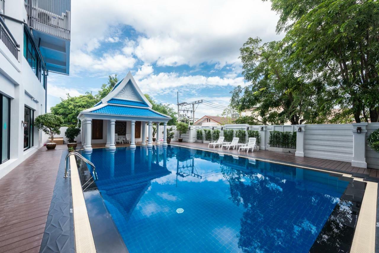 Mylin Holiday Hotel Pattaya Exterior photo